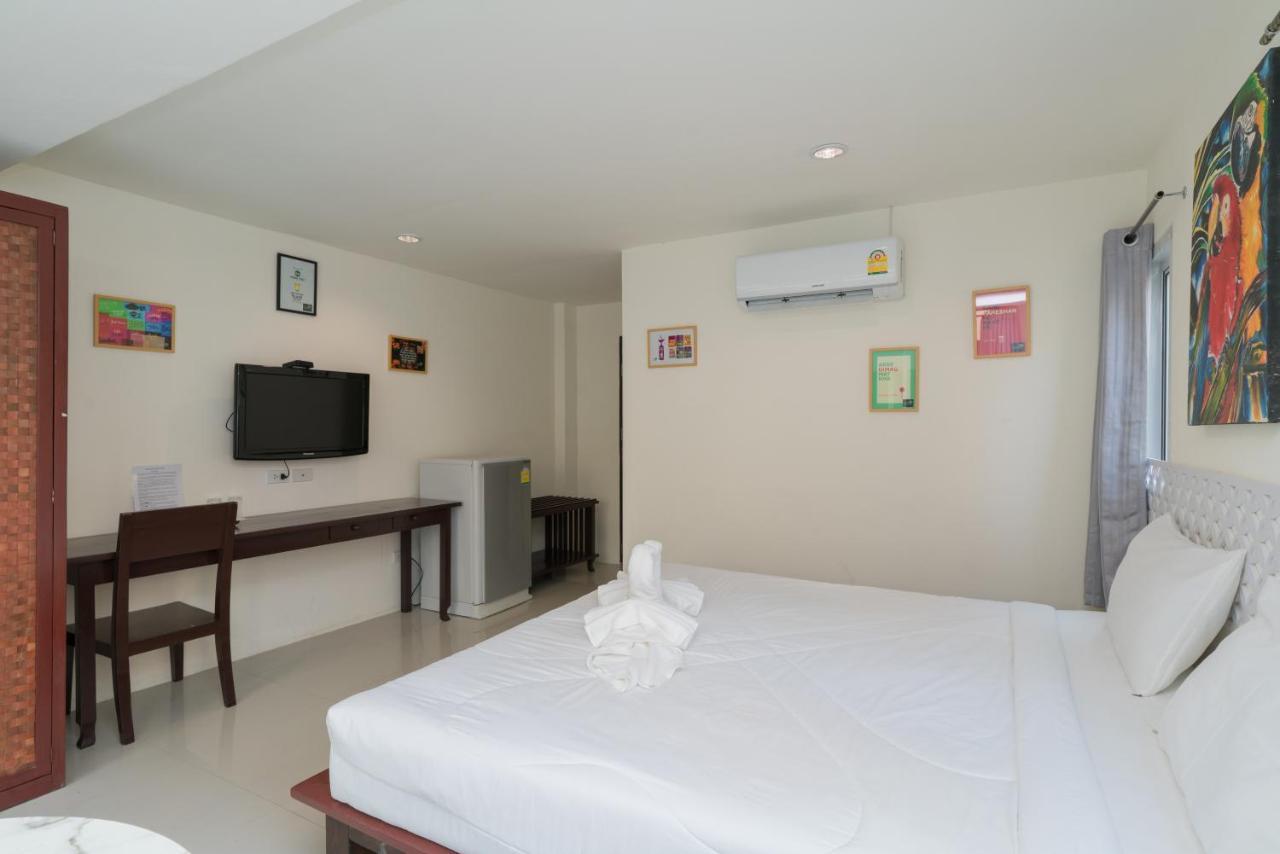 Hangover Inn Phuket Bagian luar foto