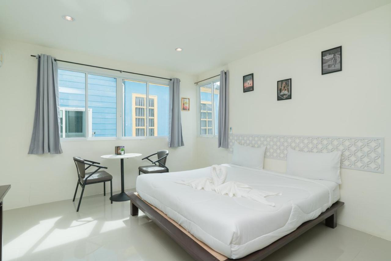 Hangover Inn Phuket Bagian luar foto